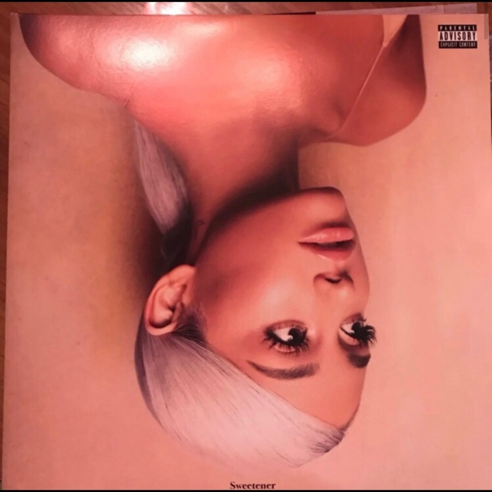 Sweetener vinyl for @Katiegilmore44!